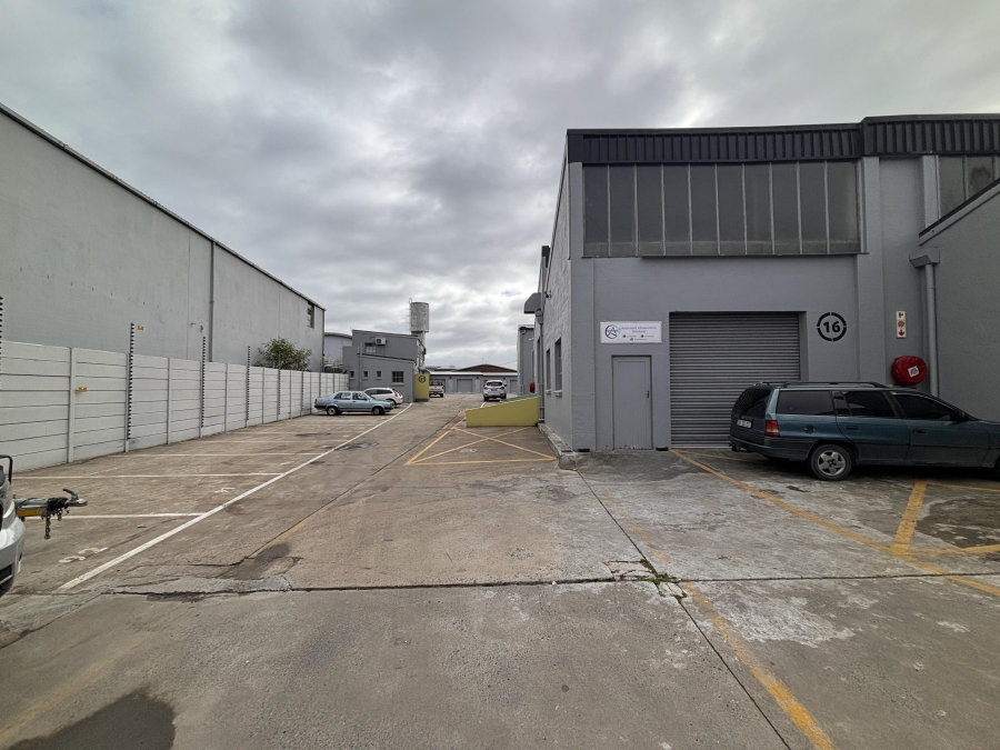 To Let commercial Property for Rent in Maitland Western Cape